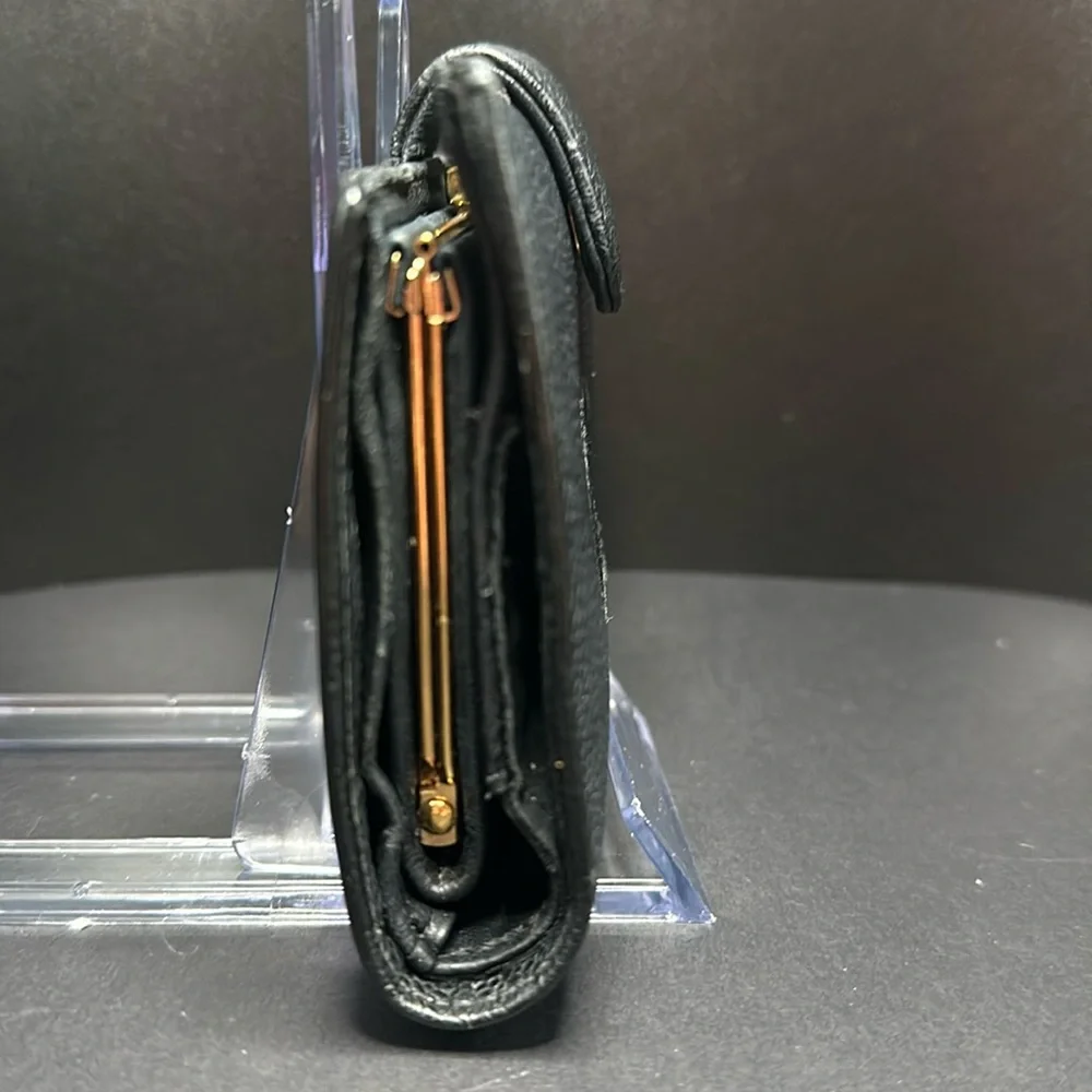 CHANEL Caviar Timeless CC Compact French Wallet in Black‎ - EUC - Picture 8 of 13